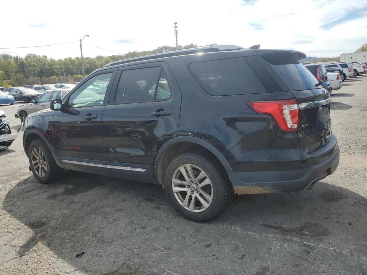 2018 Ford Explorer Xlt - Image 2