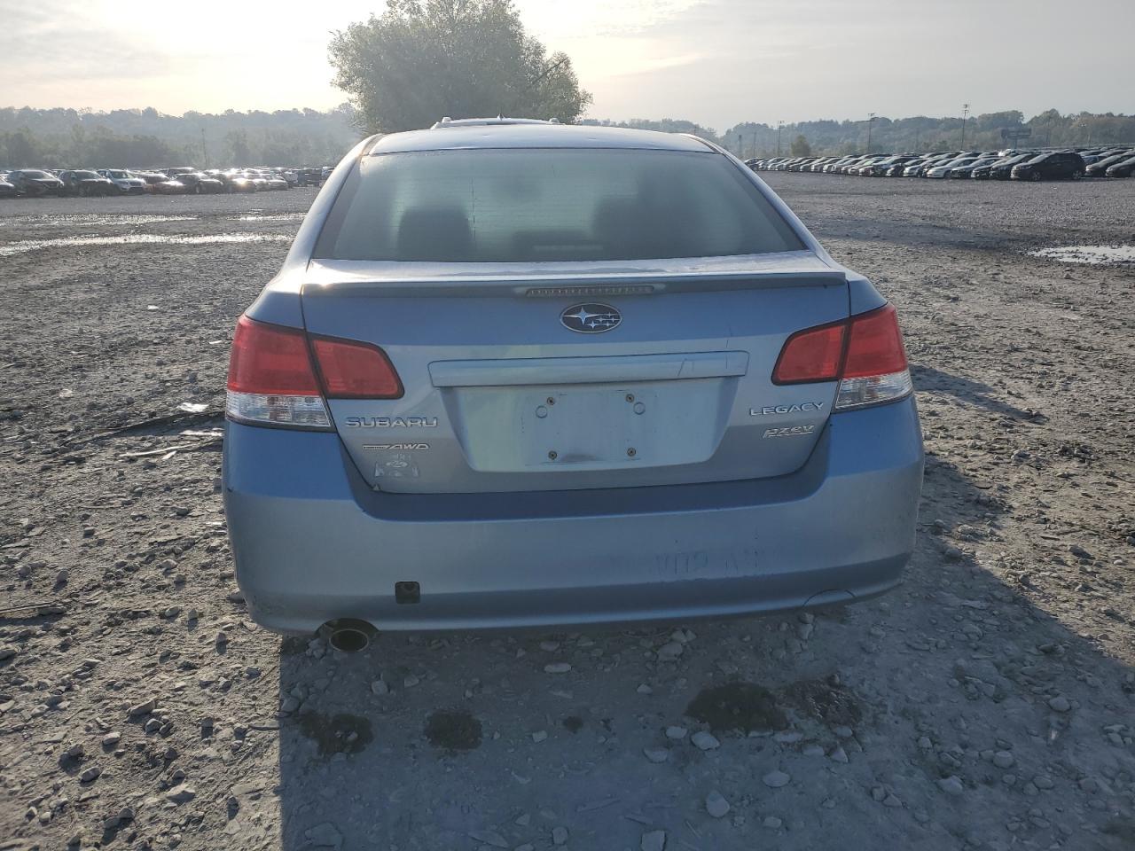 2011 Subaru Legacy 2.5I Premium - Image 6