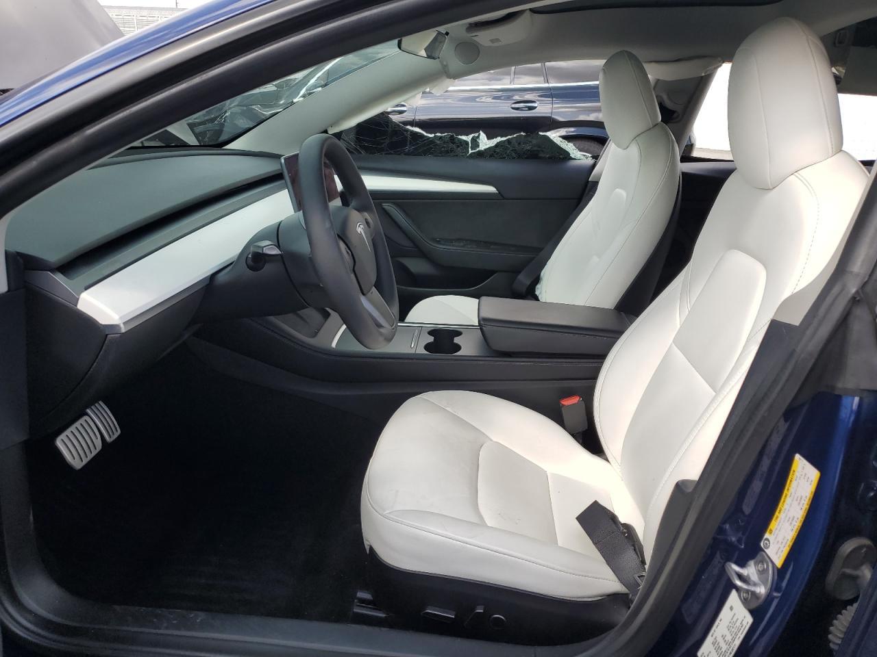 2022 Tesla Model 3 - Image 7