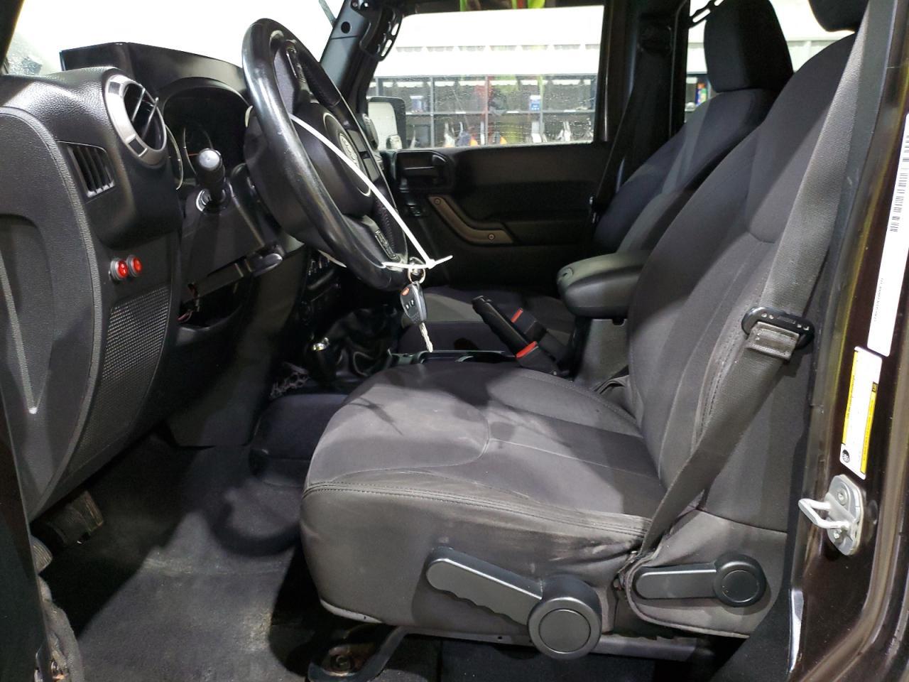 2013 Jeep Wrangler Unlimited Sport - Фото 7