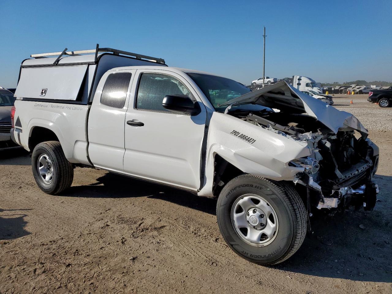 2021 Toyota Tacoma Access Cab - Image 4