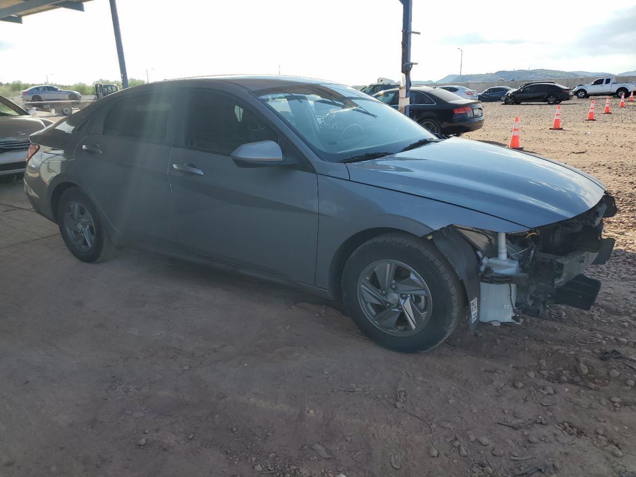 2025 Hyundai Elantra Se - Фото 4