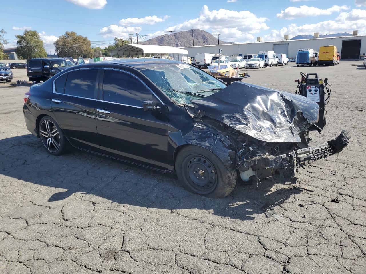 2017 Honda Accord Sport - Image 4