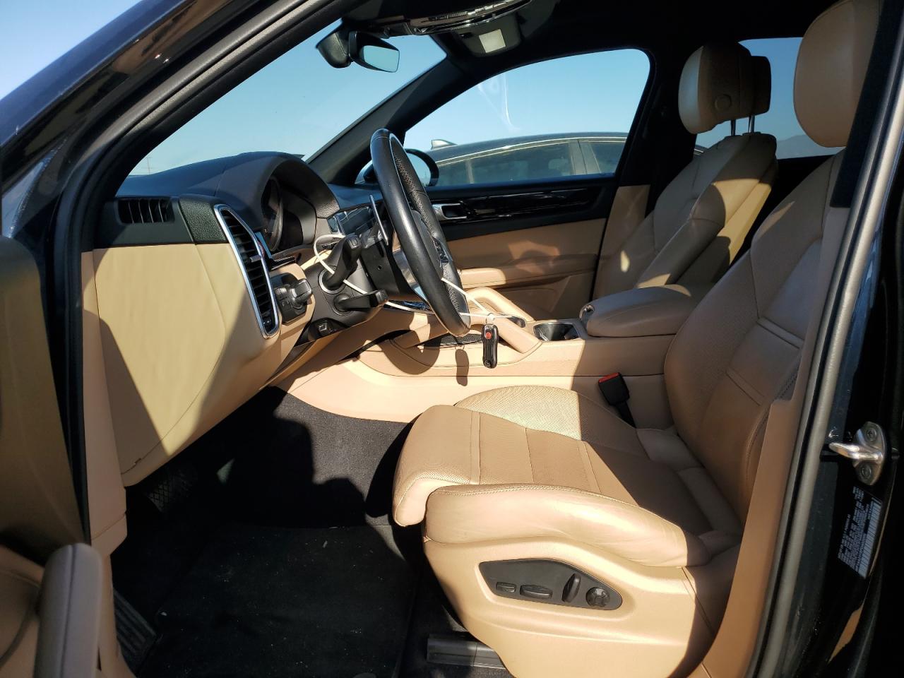 2023 Porsche Cayenne Base - Image 7