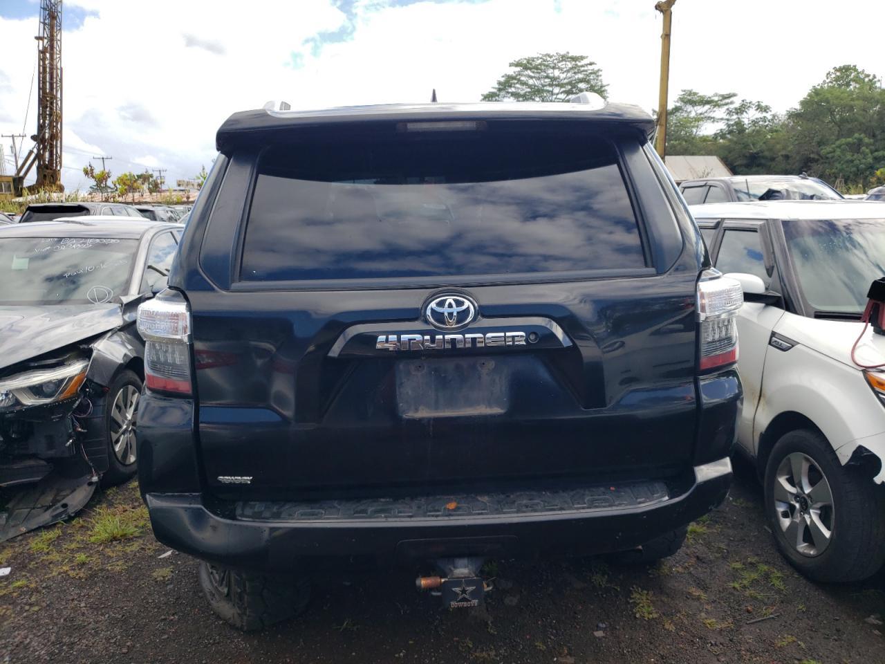 2016 Toyota 4Runner Sr5/Sr5 Premium - Image 6