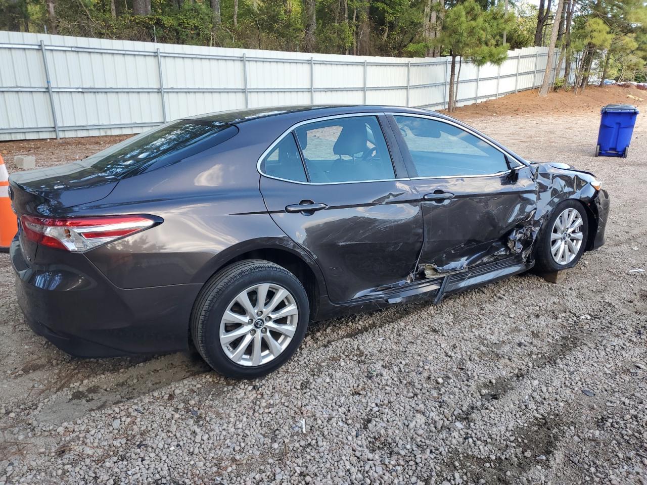 2018 Toyota Camry L - Фото 3