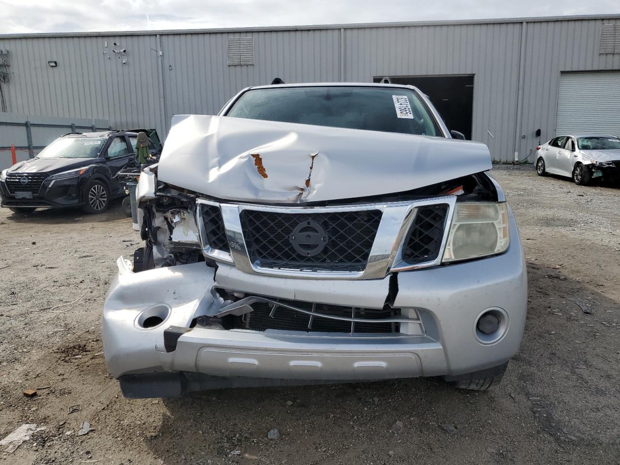 2011 Nissan Pathfinder S - Фото 5