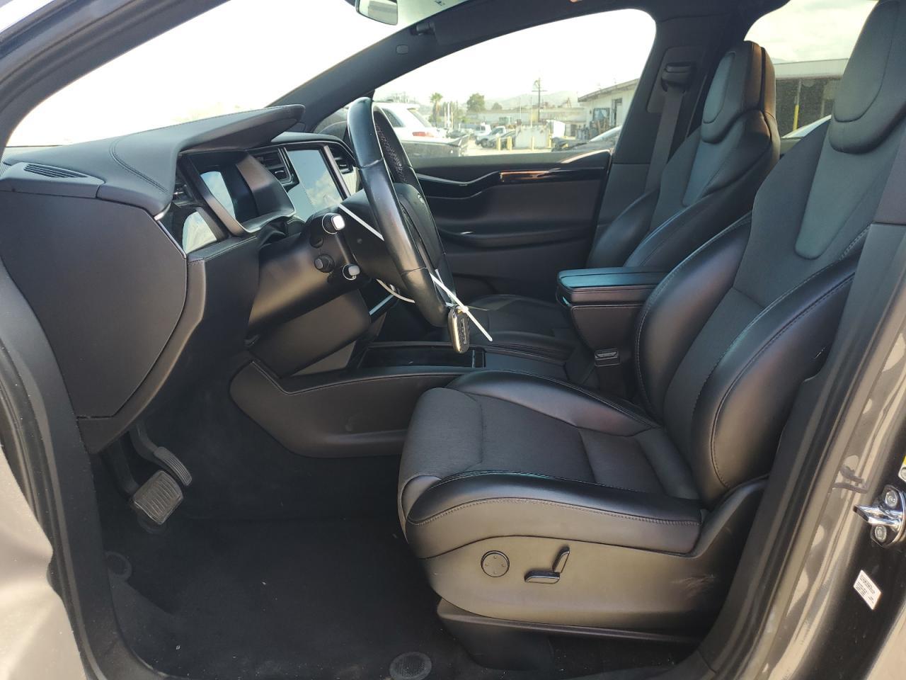 2018 Tesla Model X - Image 7