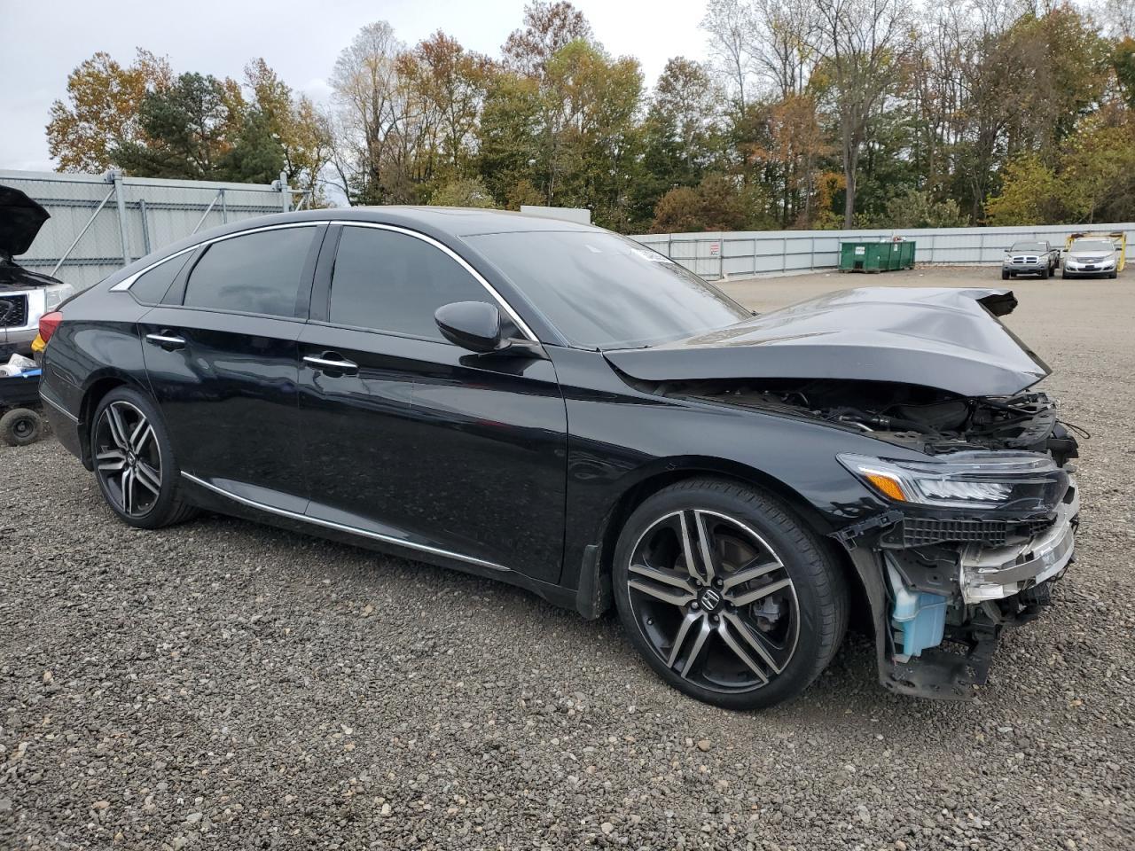 2022 Honda Accord Touring - Image 4