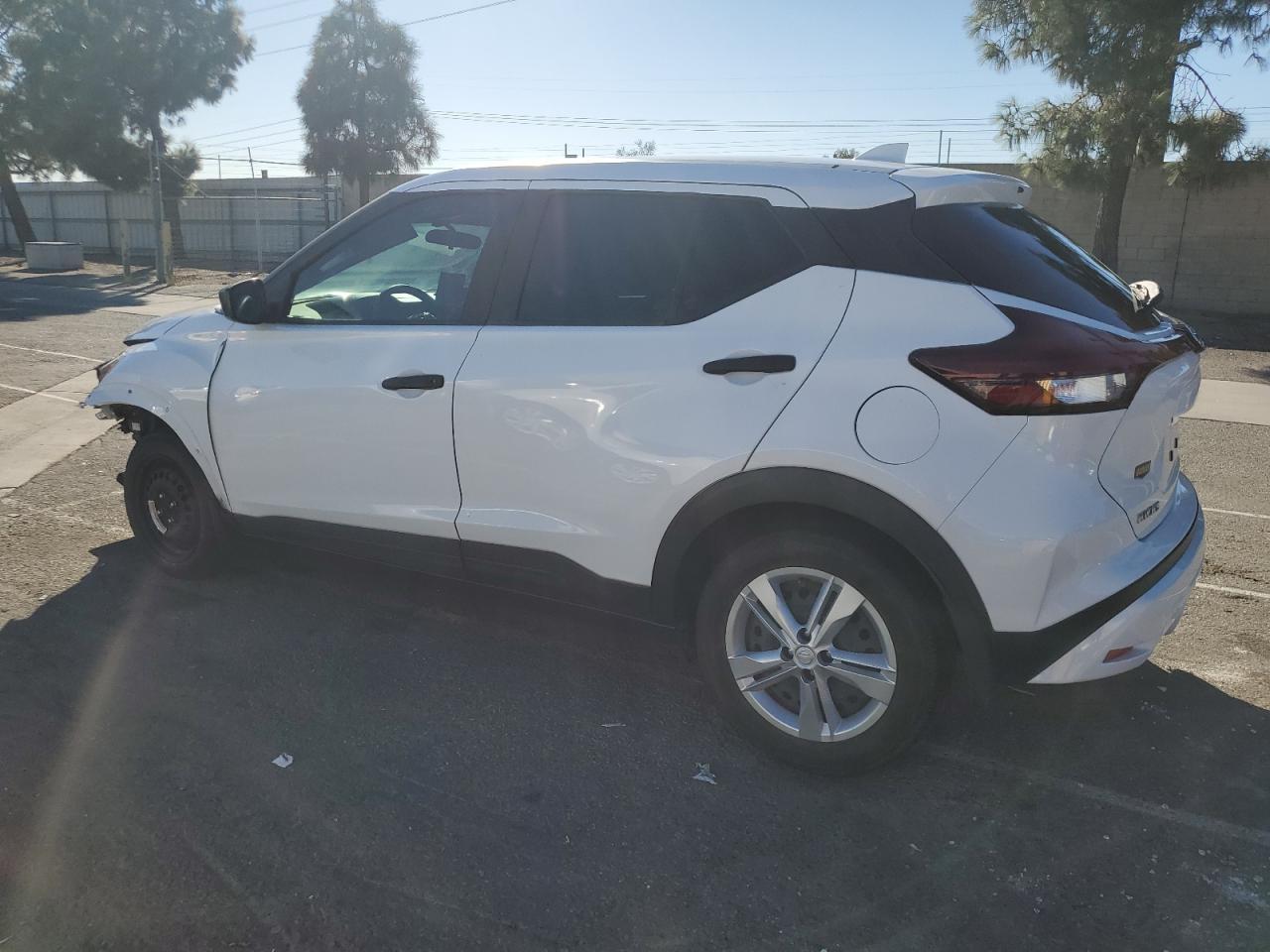 2021 Nissan Kicks S - Фото 2