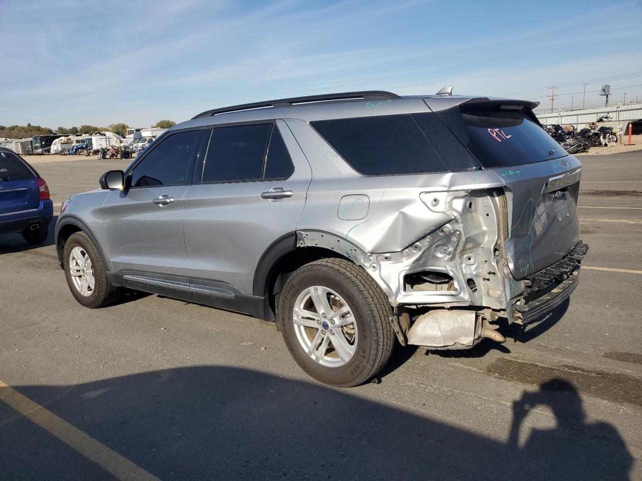 2020 Ford Explorer Xlt - Фото 2