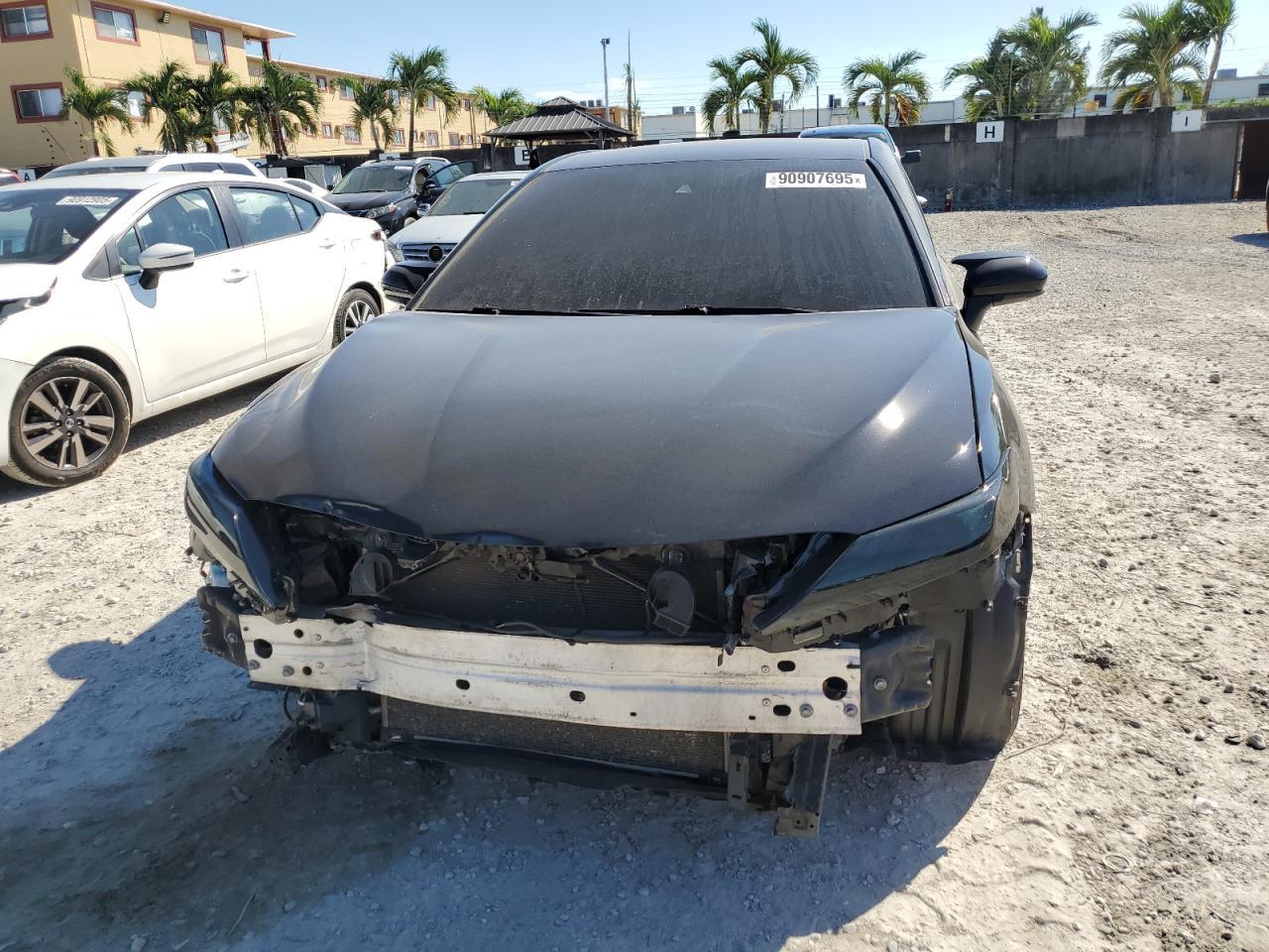 2021 Toyota Camry Se - Image 5