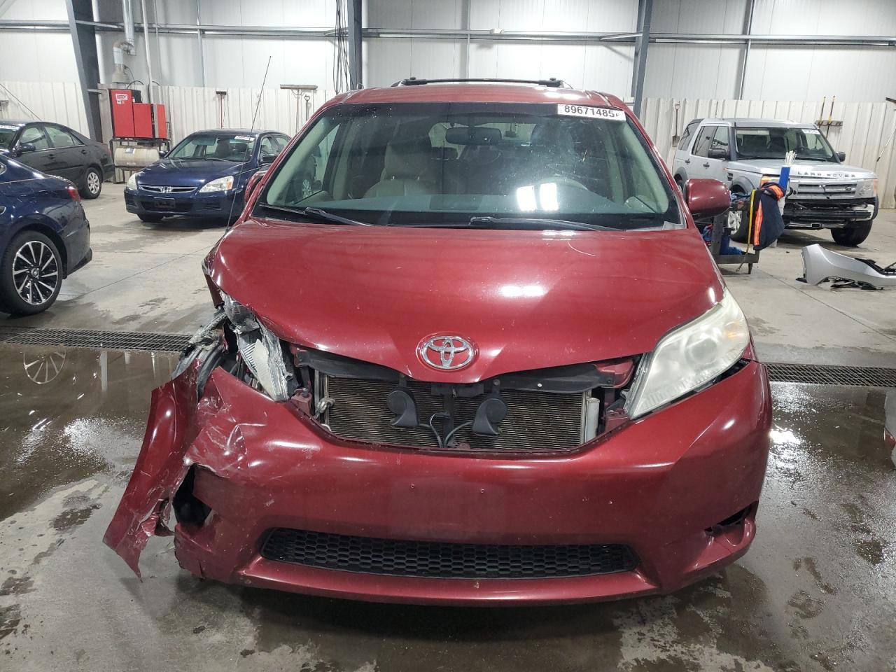 2011 Toyota Sienna Le - Фото 5