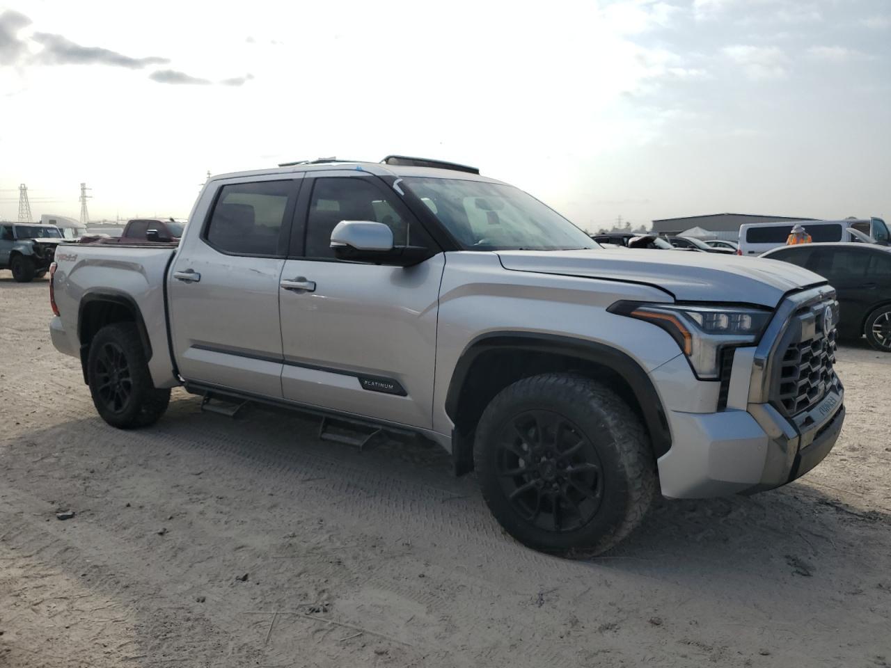 2024 Toyota Tundra Crewmax Limited - Фото 4