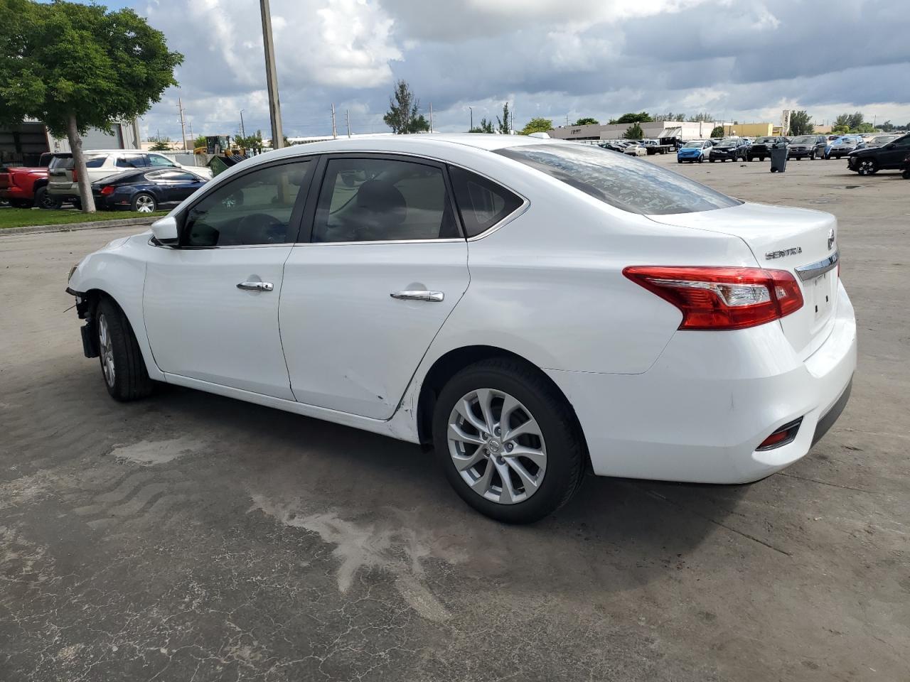 2017 Nissan Sentra S - Фото 2