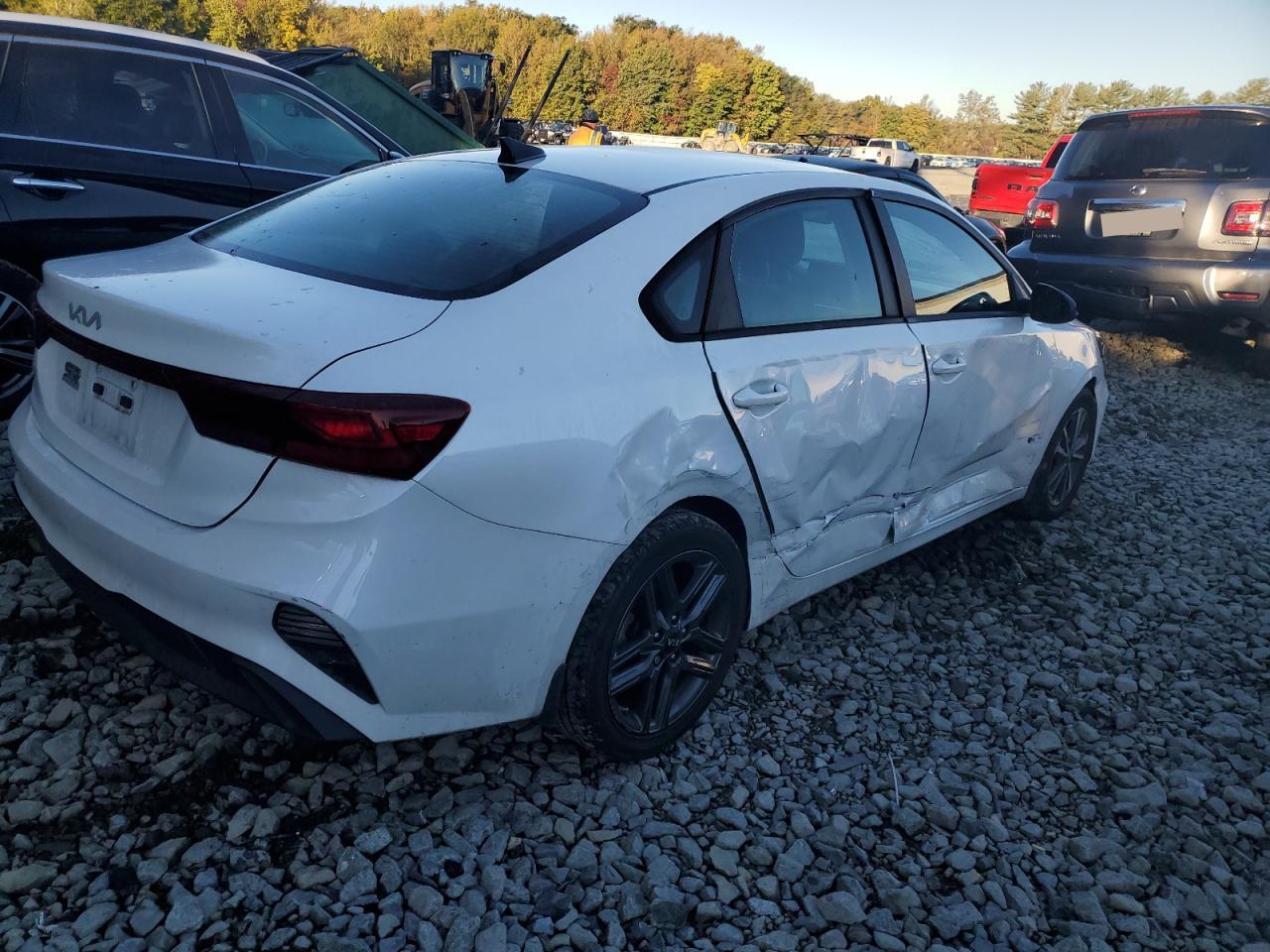 2023 Kia Forte Lx - Фото 3