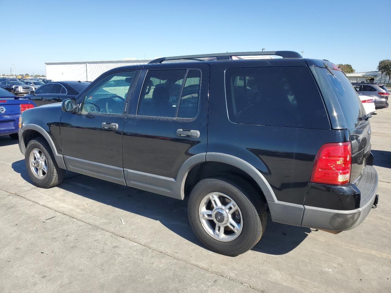 2003 Ford Explorer Xlt - Image 2