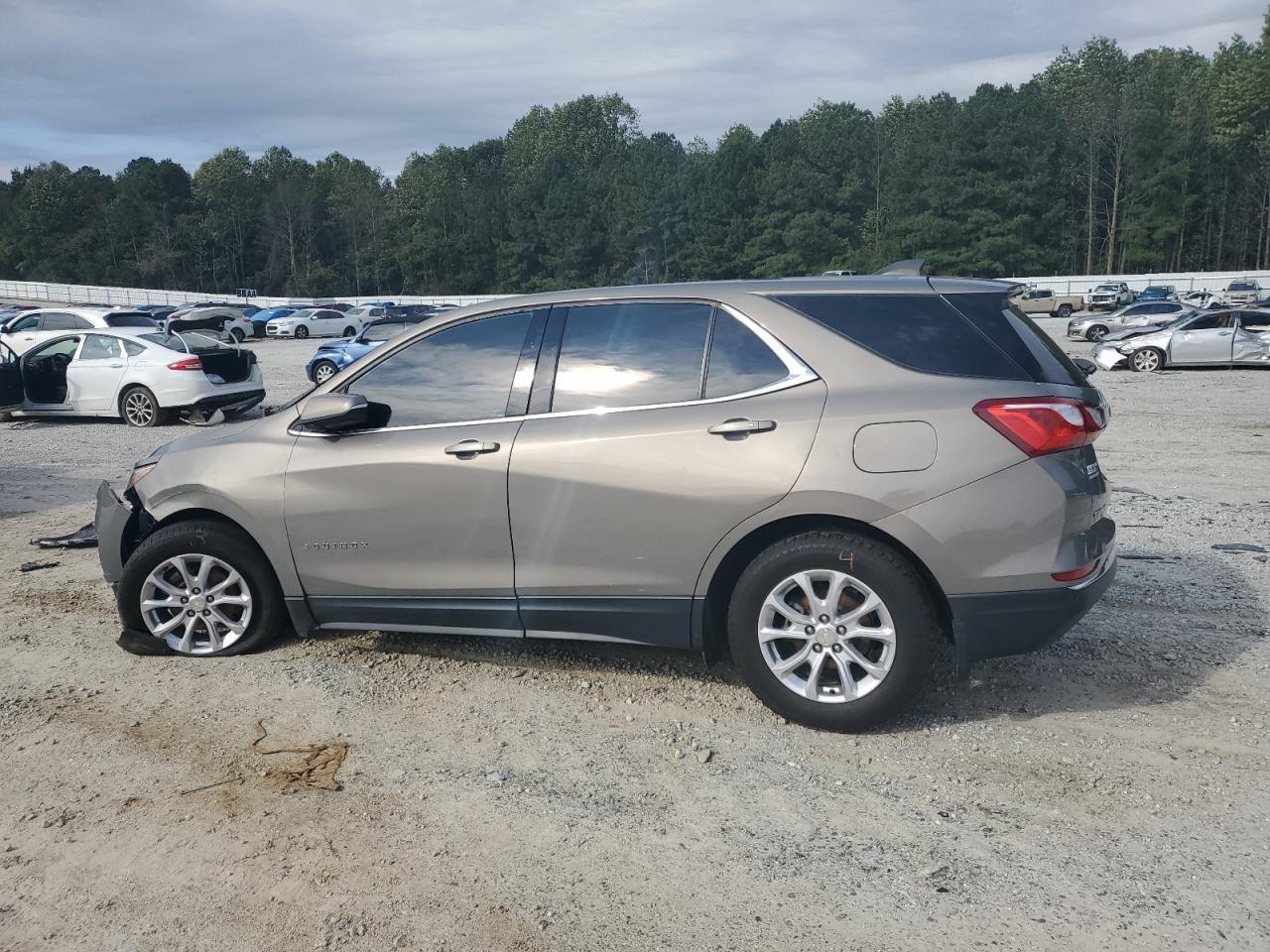 2018 Chevrolet Equinox Lt - Image 2
