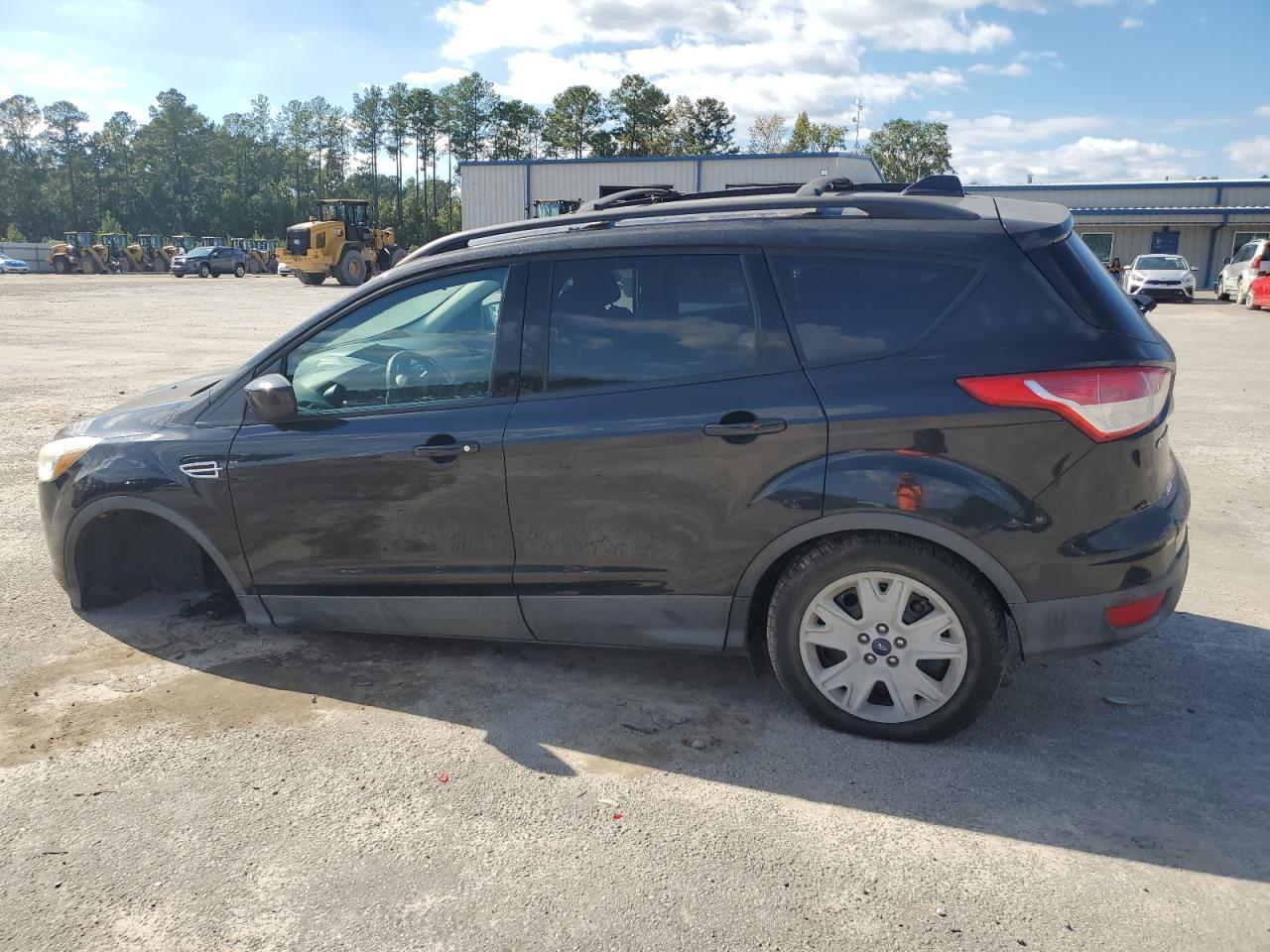 2013 Ford Escape S - Фото 2
