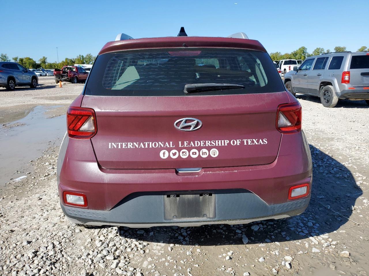 2020 Hyundai Venue Sel - Image 6