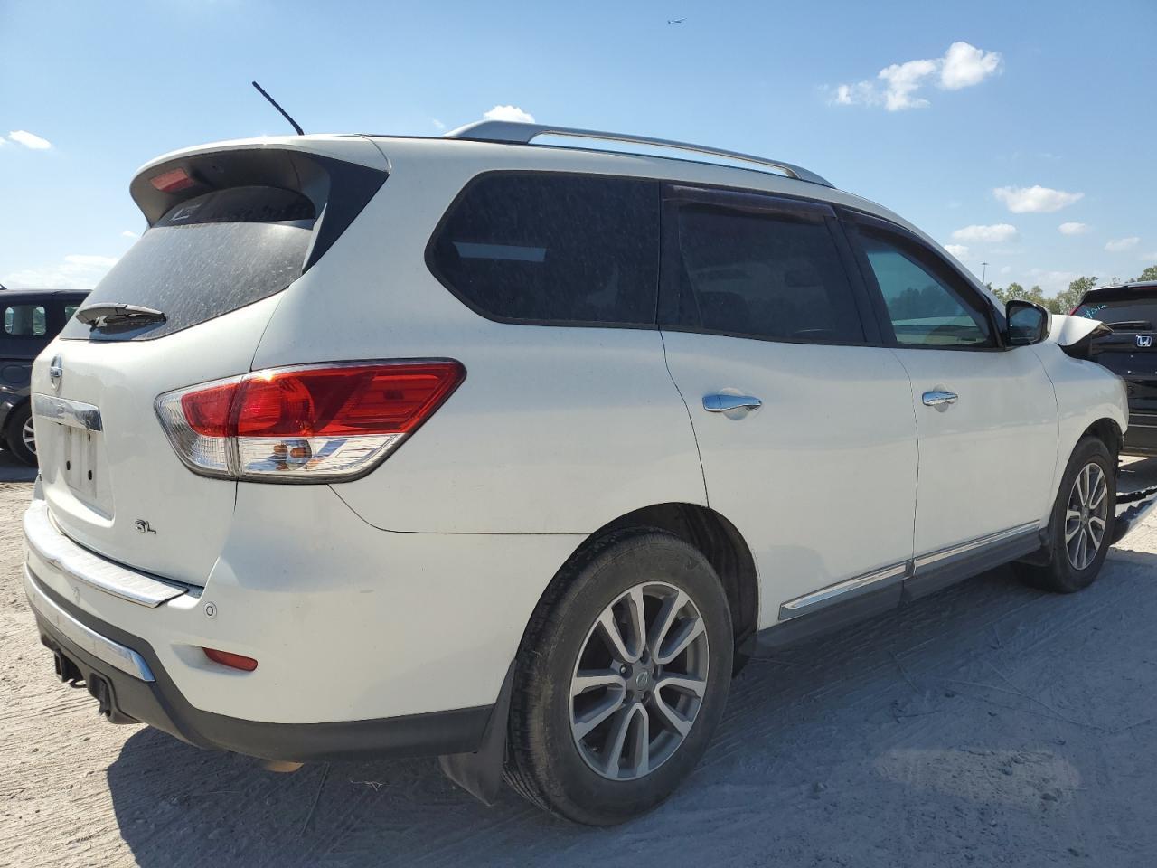 2014 Nissan Pathfinder S - Фото 3