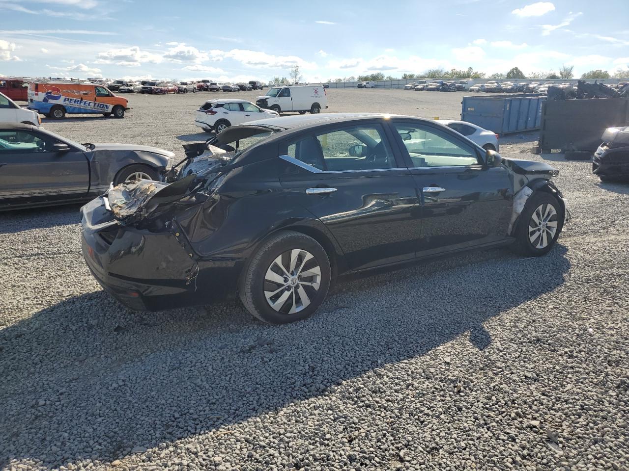 2024 Nissan Altima S - Фото 3