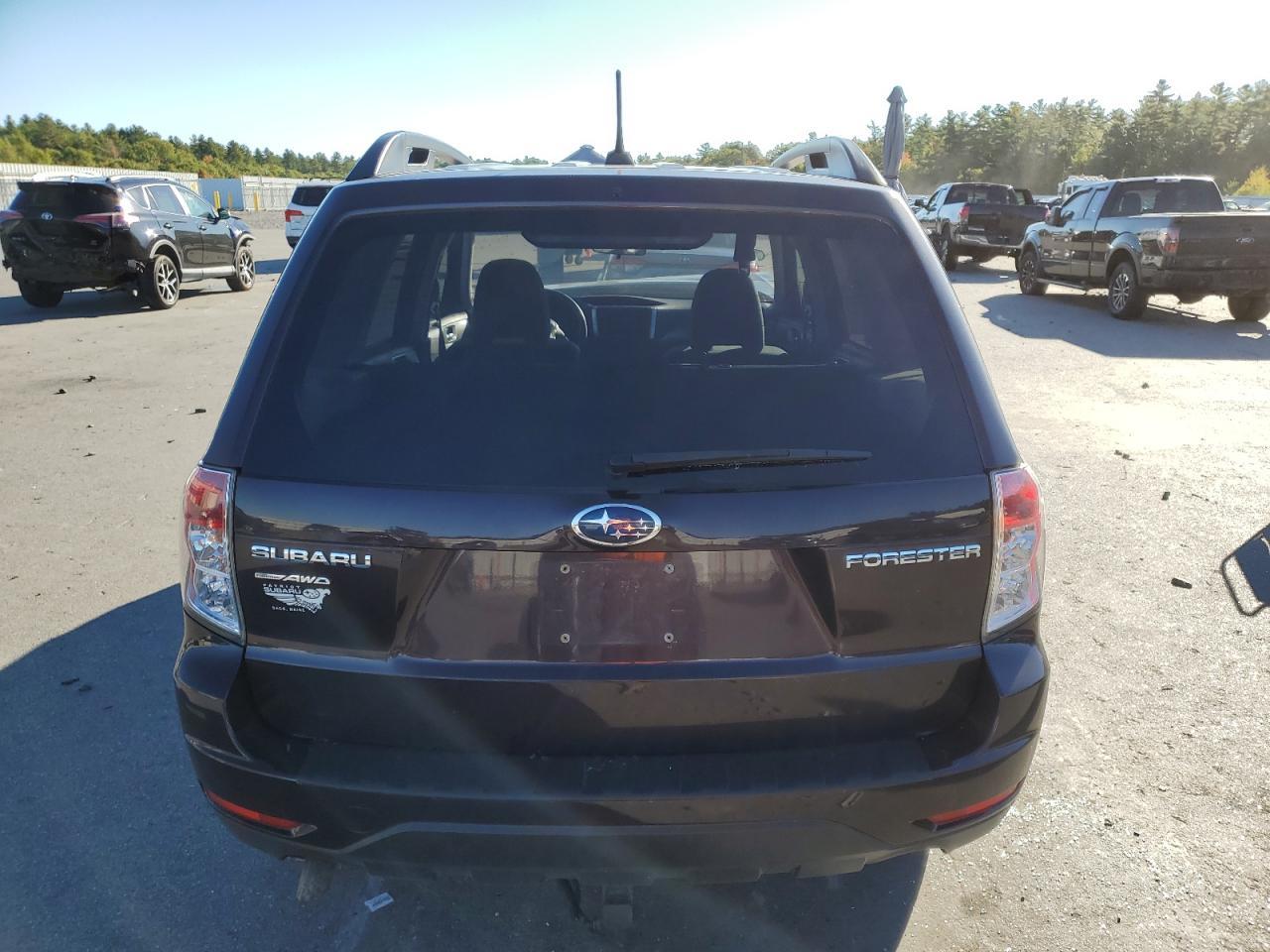 2013 Subaru Forester 2.5X Premium - Image 6