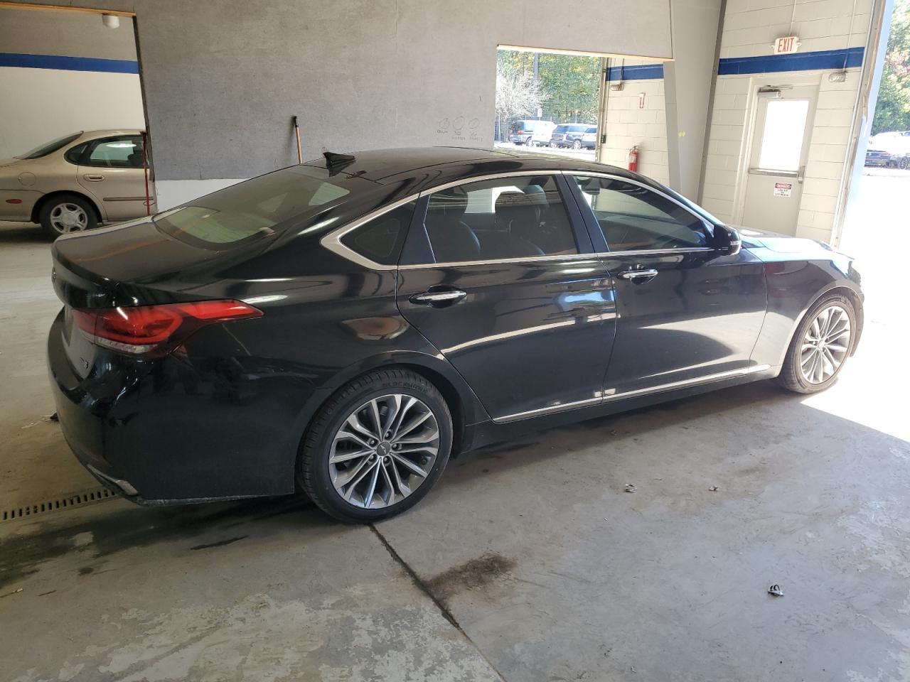 2015 Hyundai Genesis 3.8L - Image 3