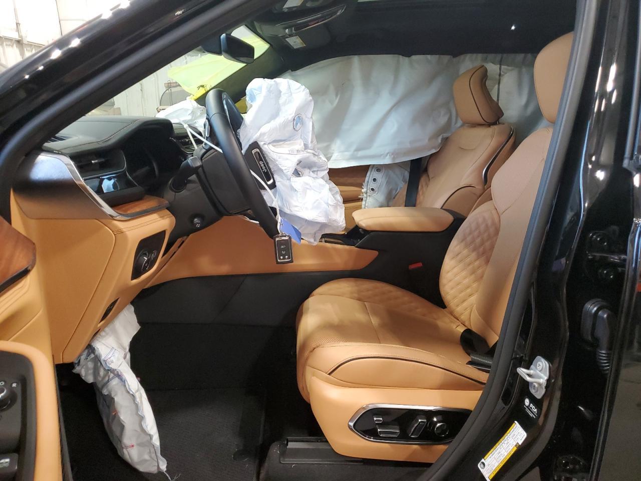 2025 Jeep Grand Cherokee L Summit - Image 7