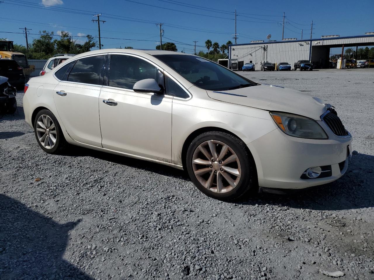 2012 Buick Verano - Image 4