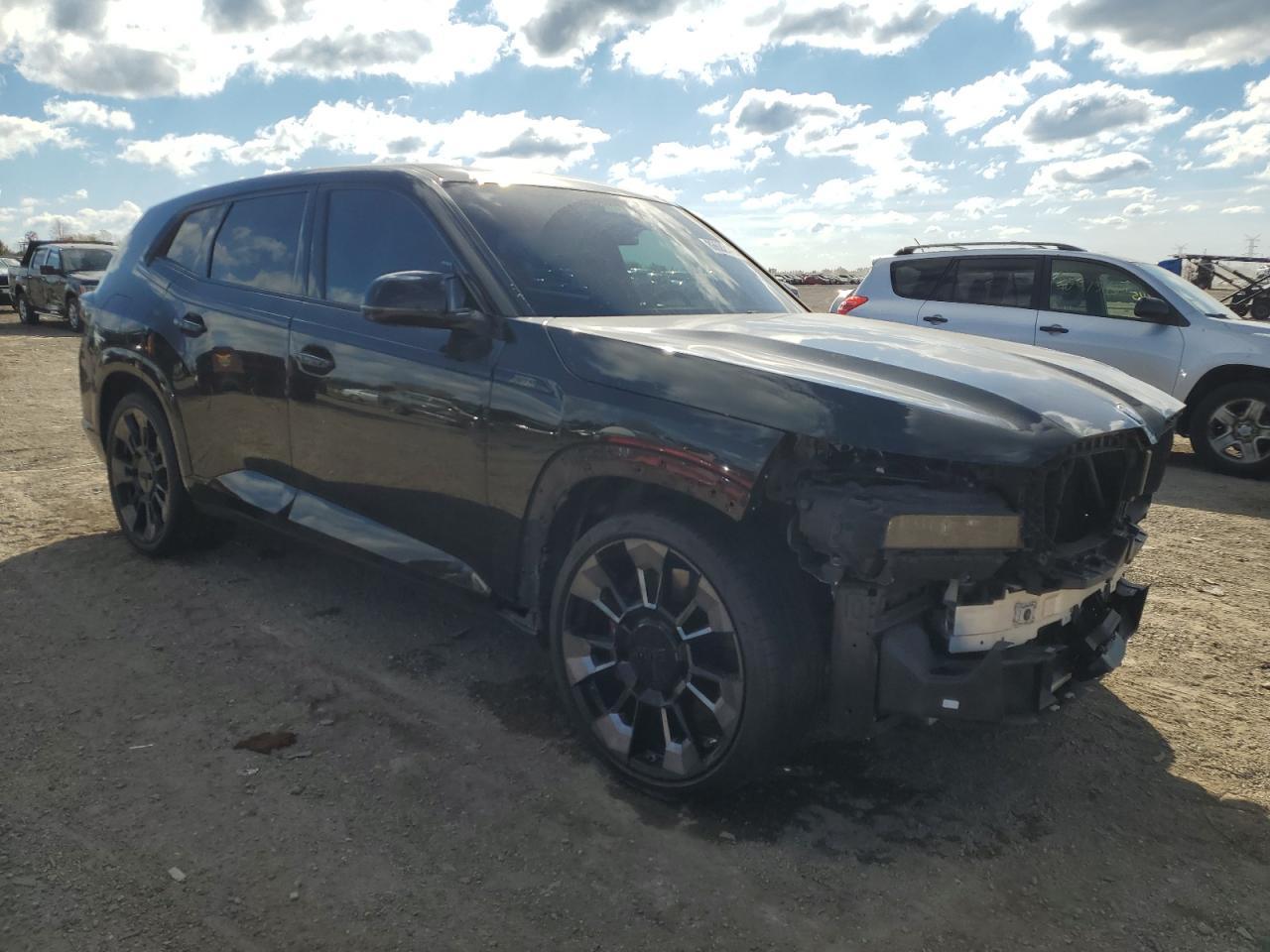 2023 BMW Xm - Фото 4