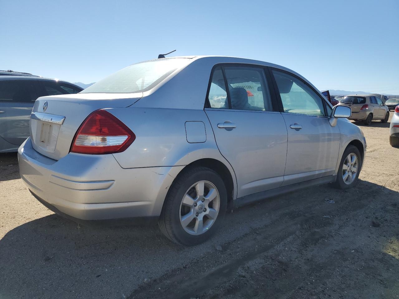 2007 Nissan Versa S - Фото 3