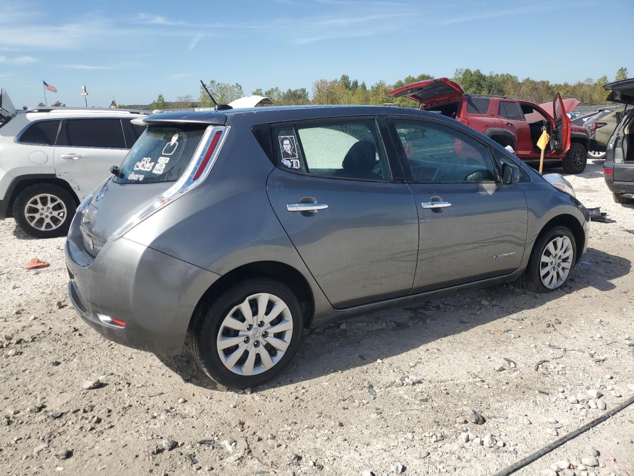 2016 Nissan Leaf S - Фото 3