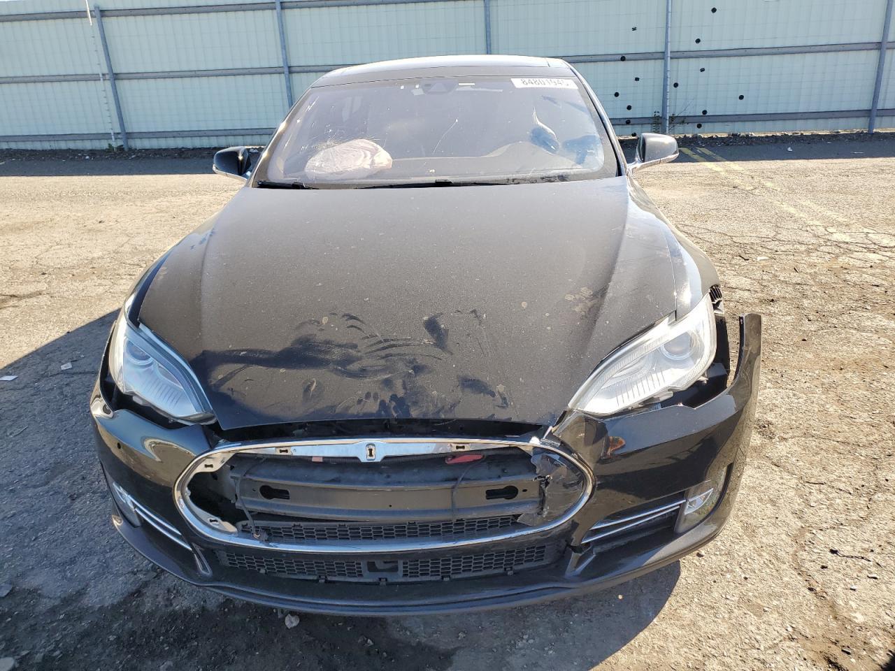 2015 Tesla Model S 85D - Image 5