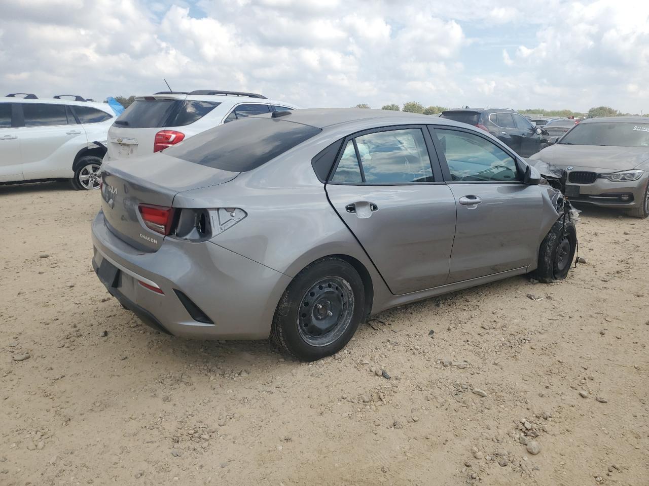 2022 Kia Rio Lx - Фото 3