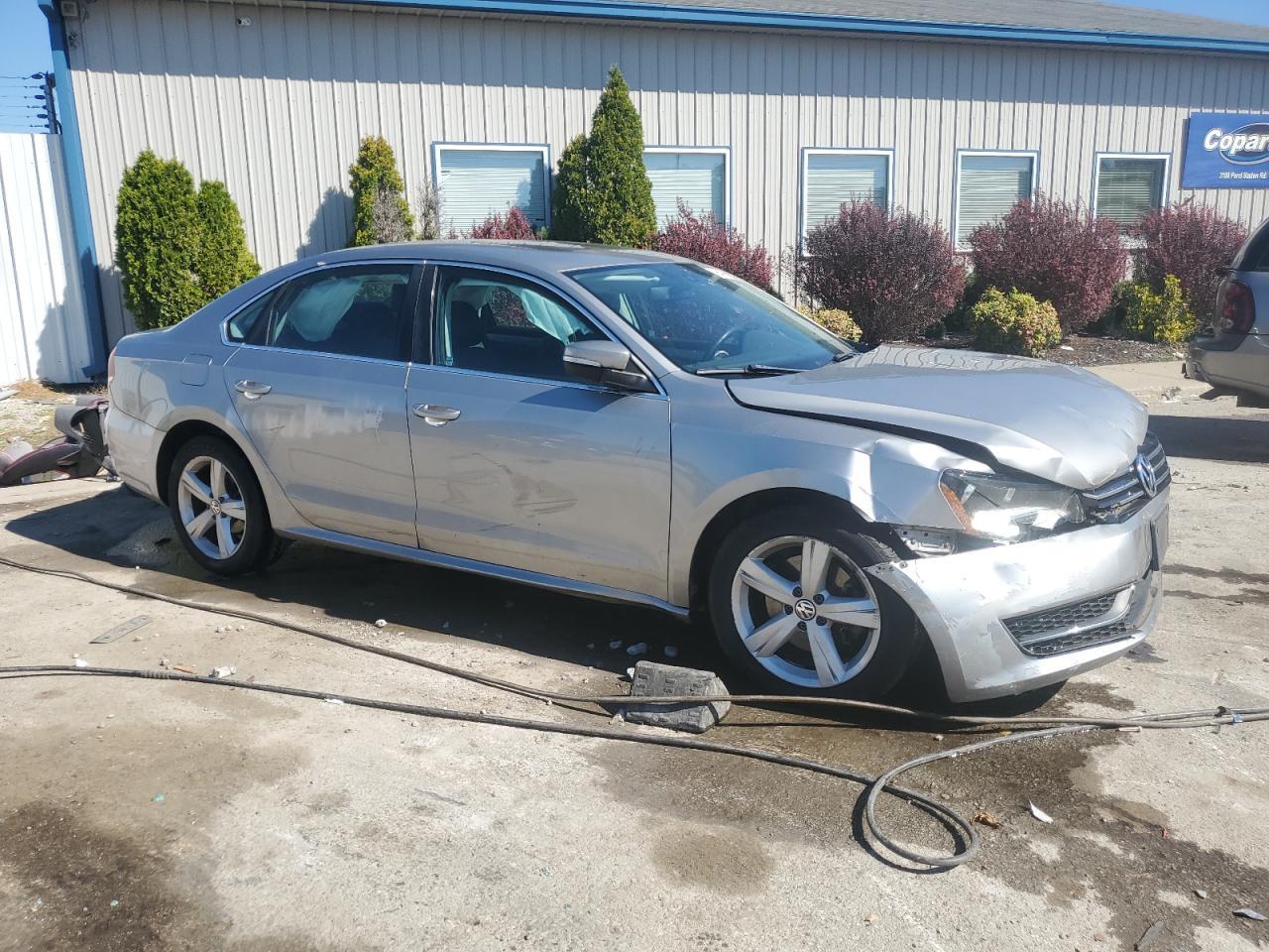 2013 Volkswagen Passat Se - Image 4
