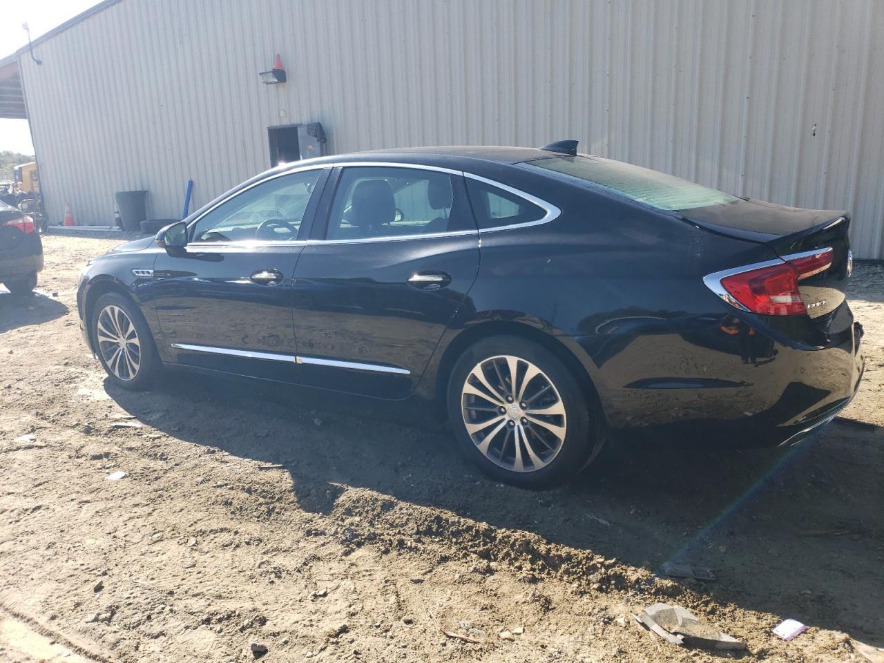 2017 Buick Lacrosse Premium - Фото 2