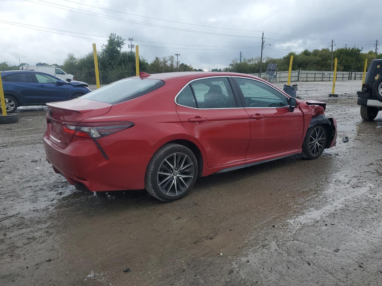 2022 Toyota Camry Se - Фото 3