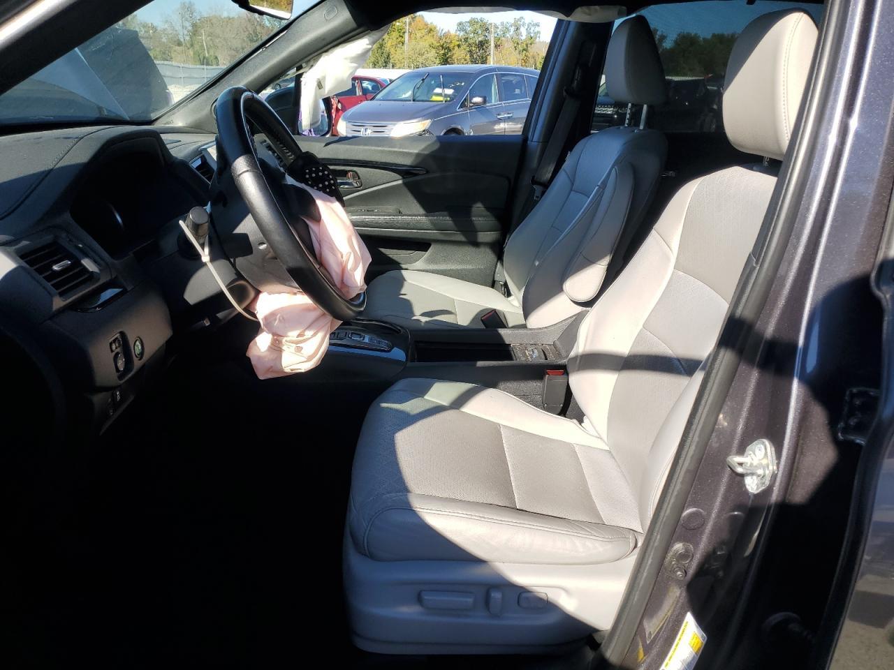 2019 Honda Passport Touring - Image 7