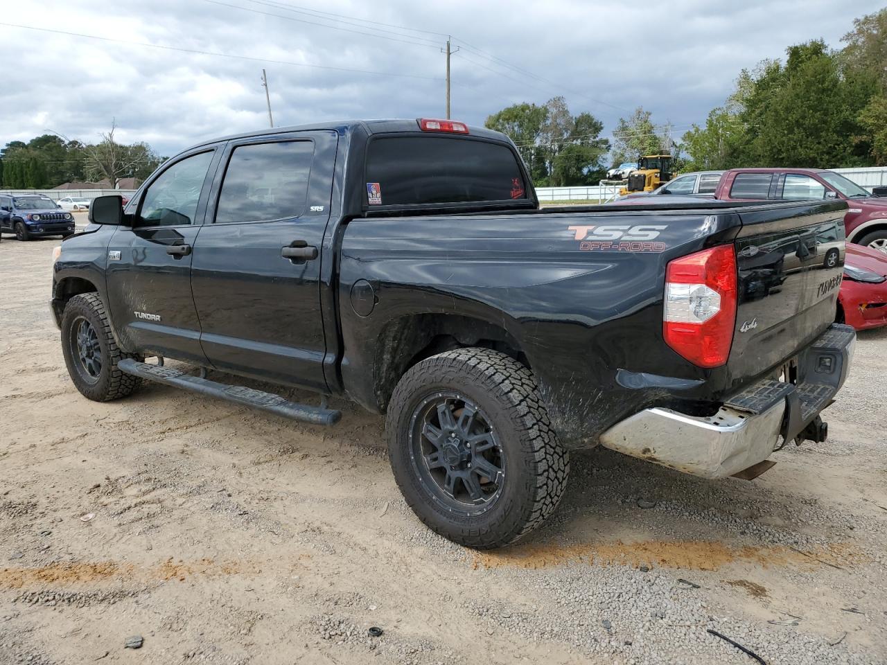 2015 Toyota Tundra Crewmax Sr5 - Image 2