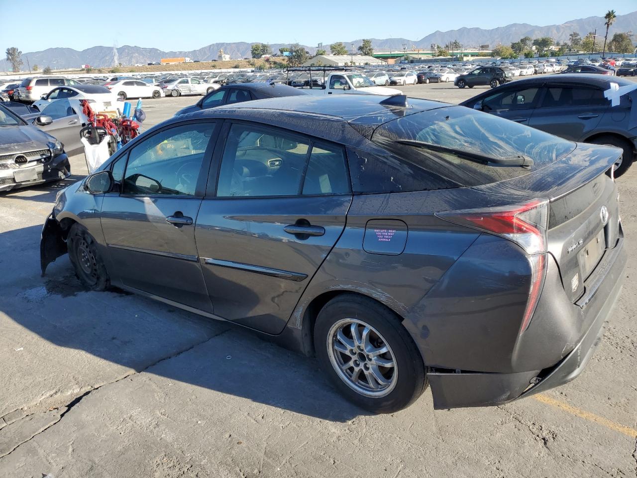 2017 Toyota Prius - Фото 2
