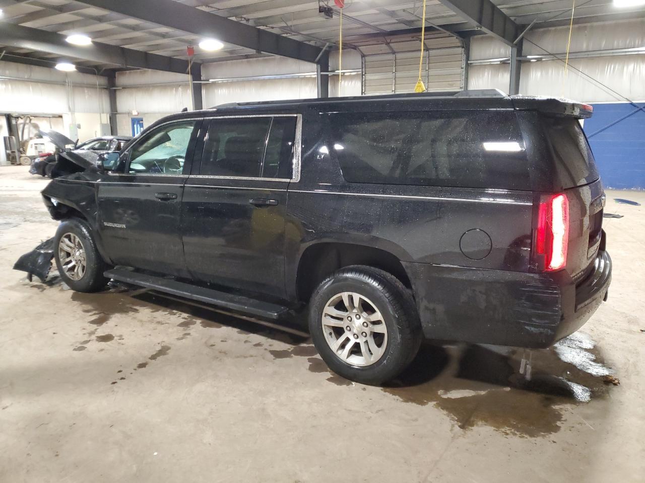 2017 Chevrolet Suburban K1500 Lt - Фото 2