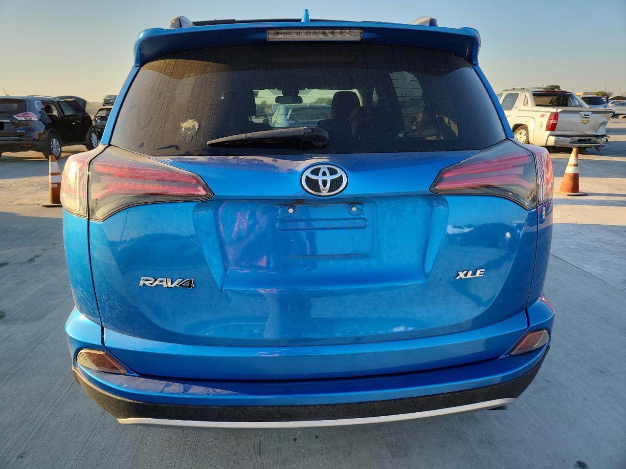 2017 Toyota Rav4 Xle - Фото 6