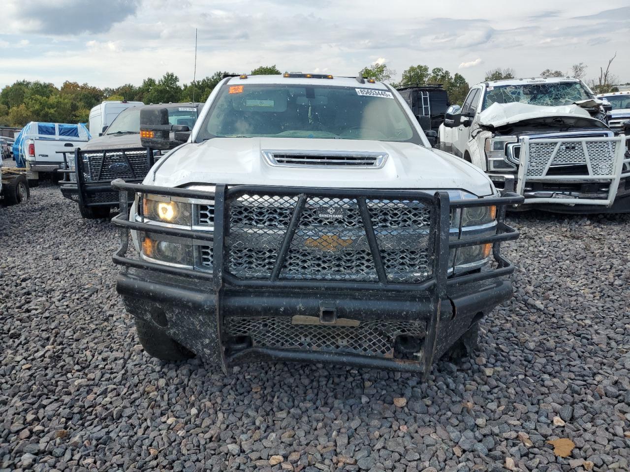 2019 Chevrolet Silverado Flat Bed Truck - Фото 5