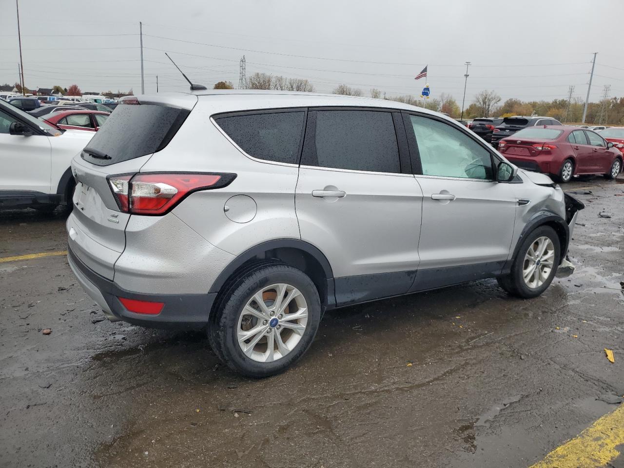 2017 Ford Escape Se - Фото 3