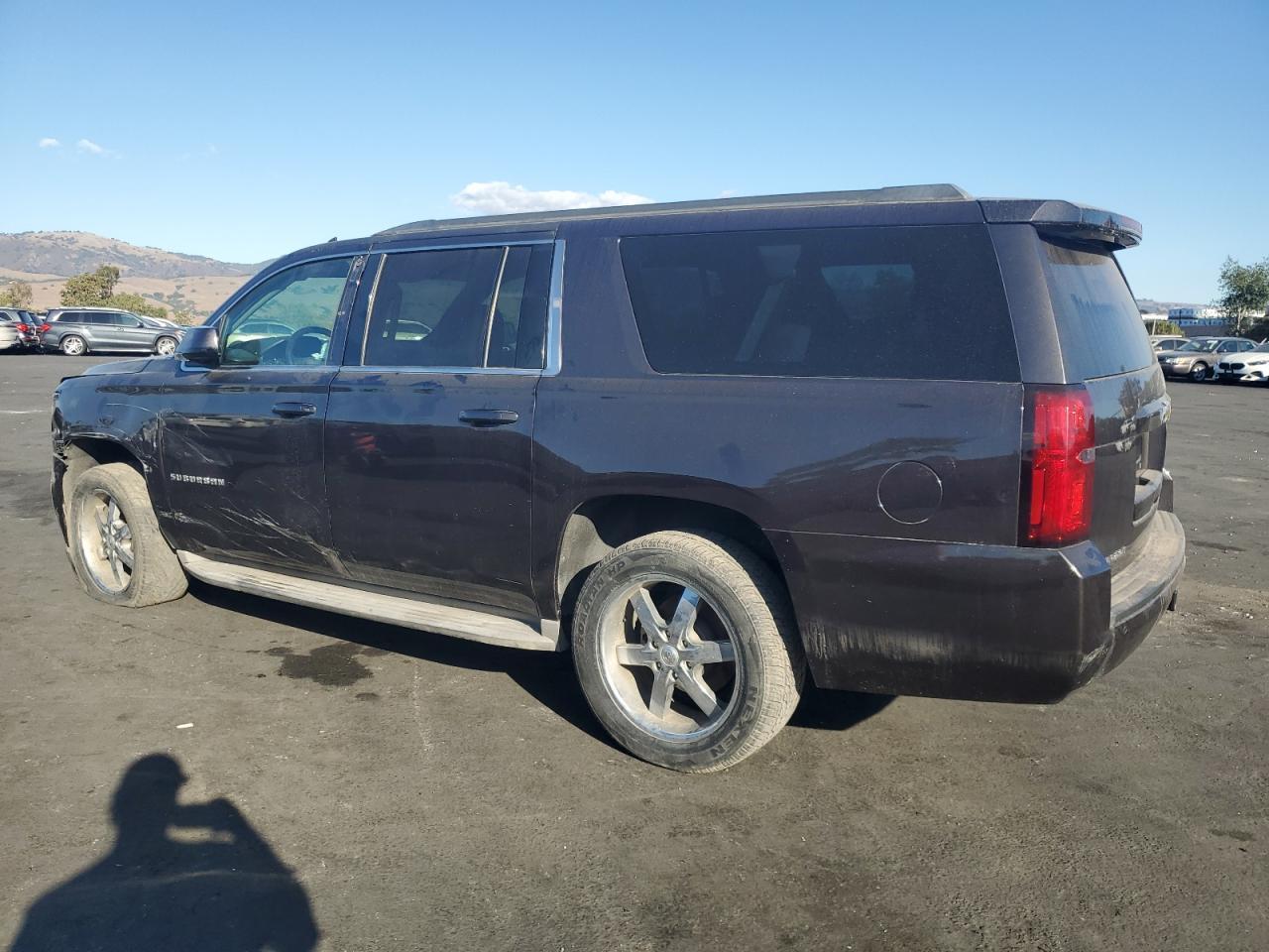 2015 Chevrolet Suburban C1500 Lt - Image 2