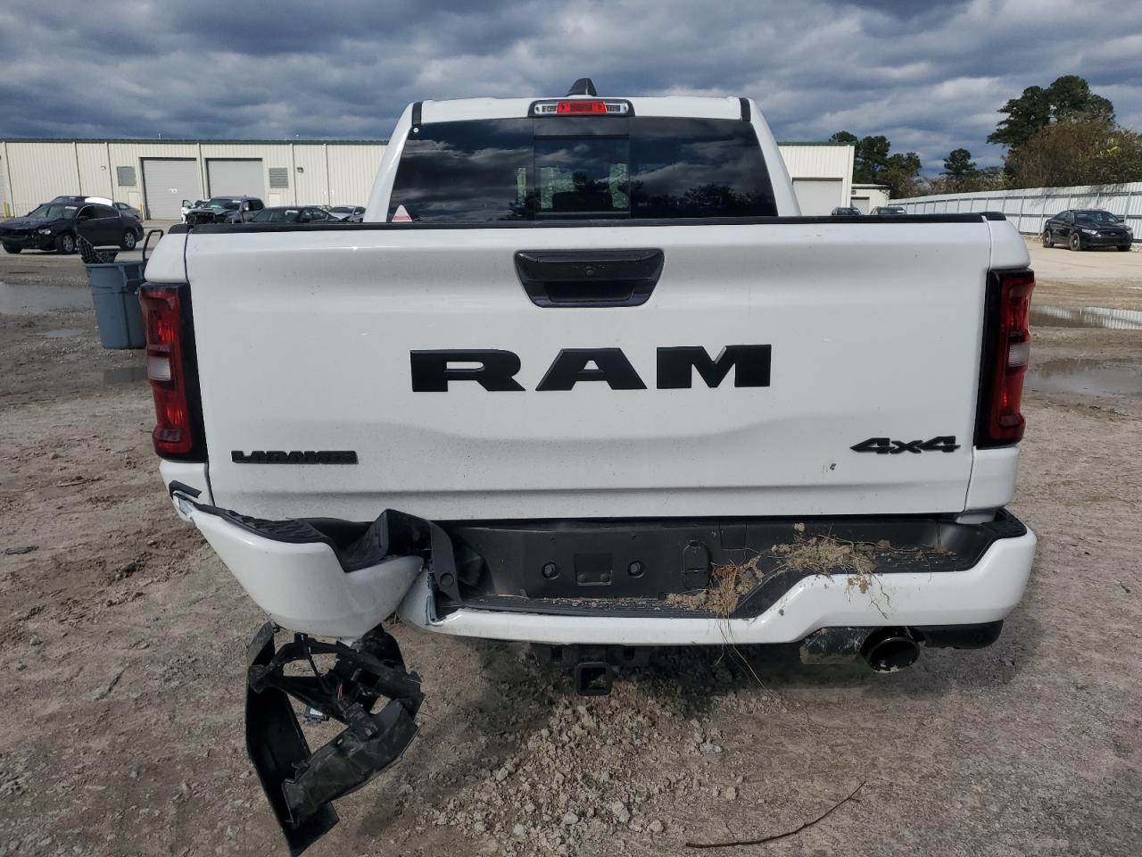2025 Ram 1500 Laramie - Фото 6