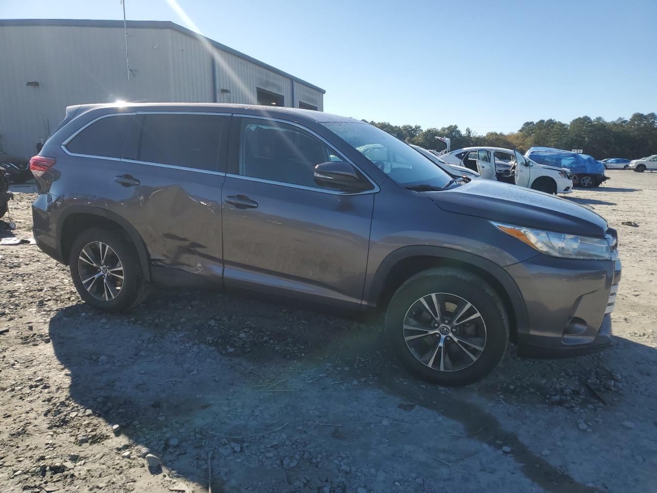 2019 Toyota Highlander Le - Фото 4