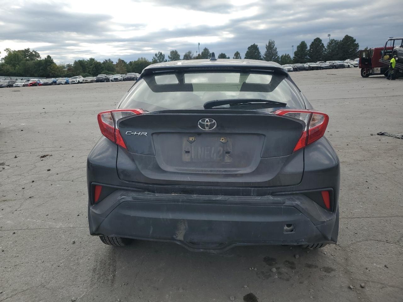 2021 Toyota C-Hr Xle - Фото 6