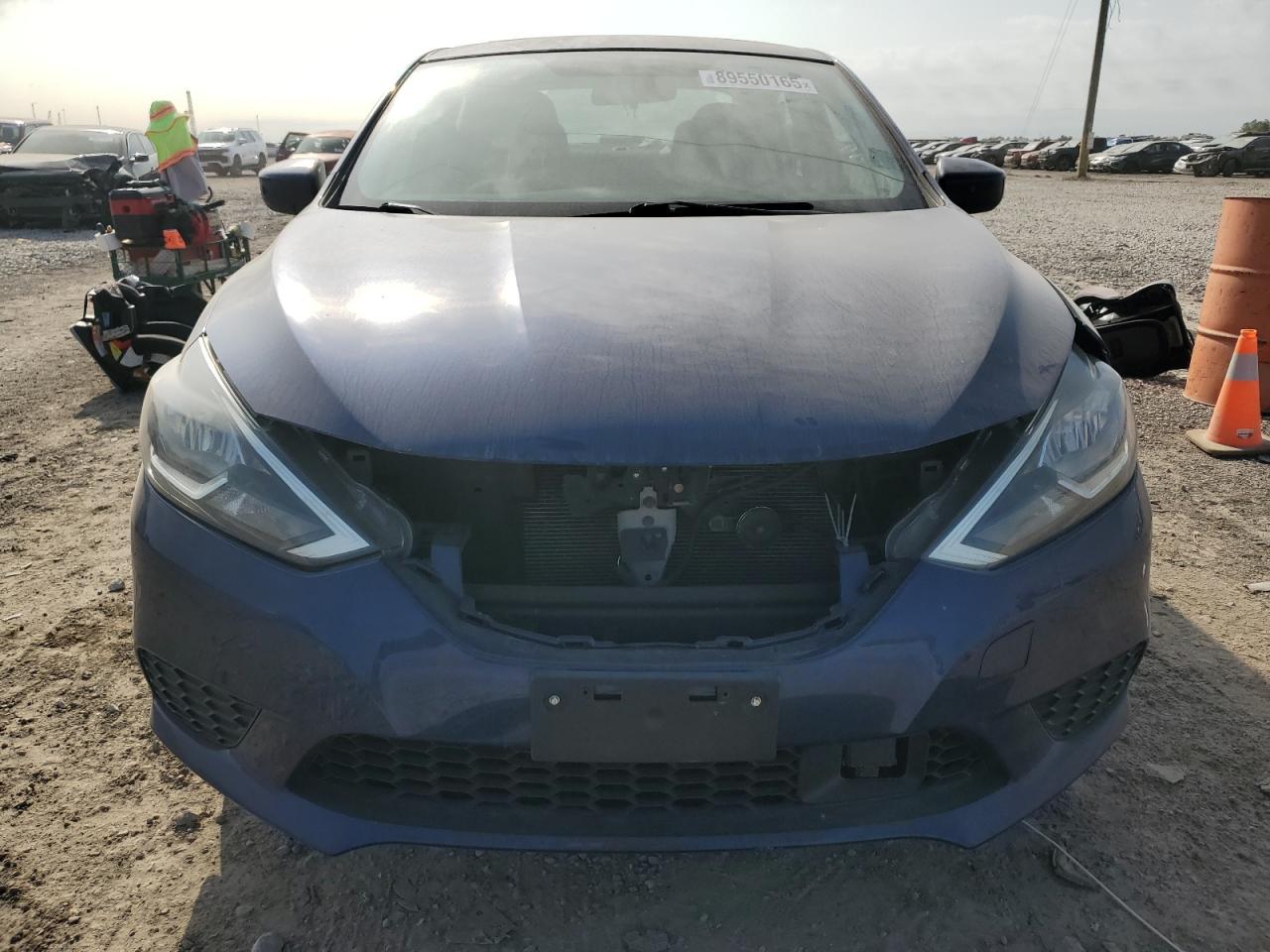 2019 Nissan Sentra S - Фото 5